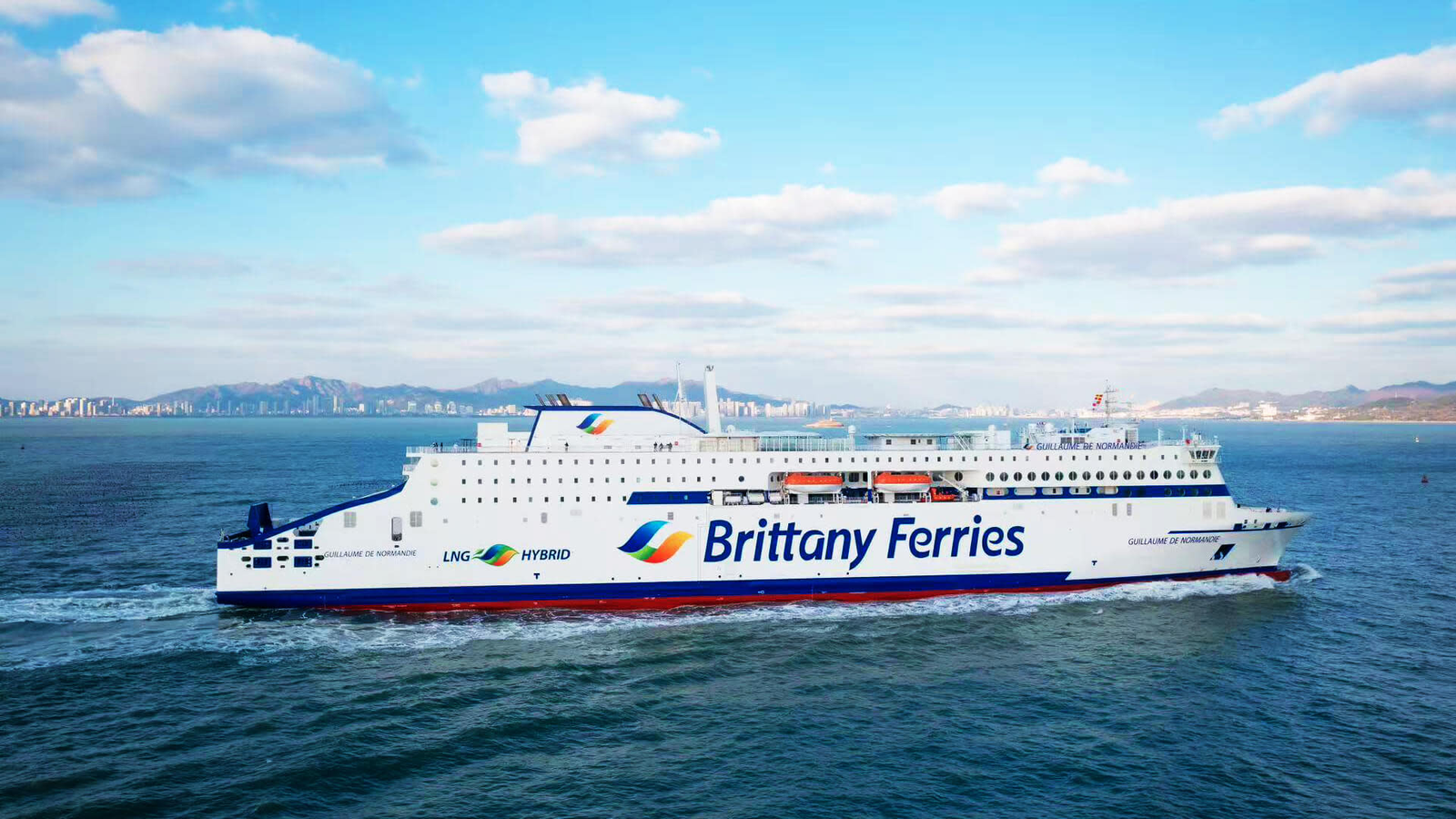 Vacation Wardrobe Essentials for a Stylish Ferry Getaway